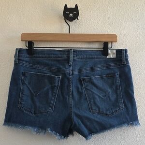 Hudson Amber Raw Edge Hem Jean Shorts Size 29